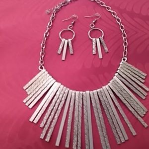 Georgoeus Silver Necklace & Earring Set